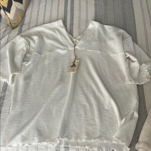 NWT Easel oversized top women’s small